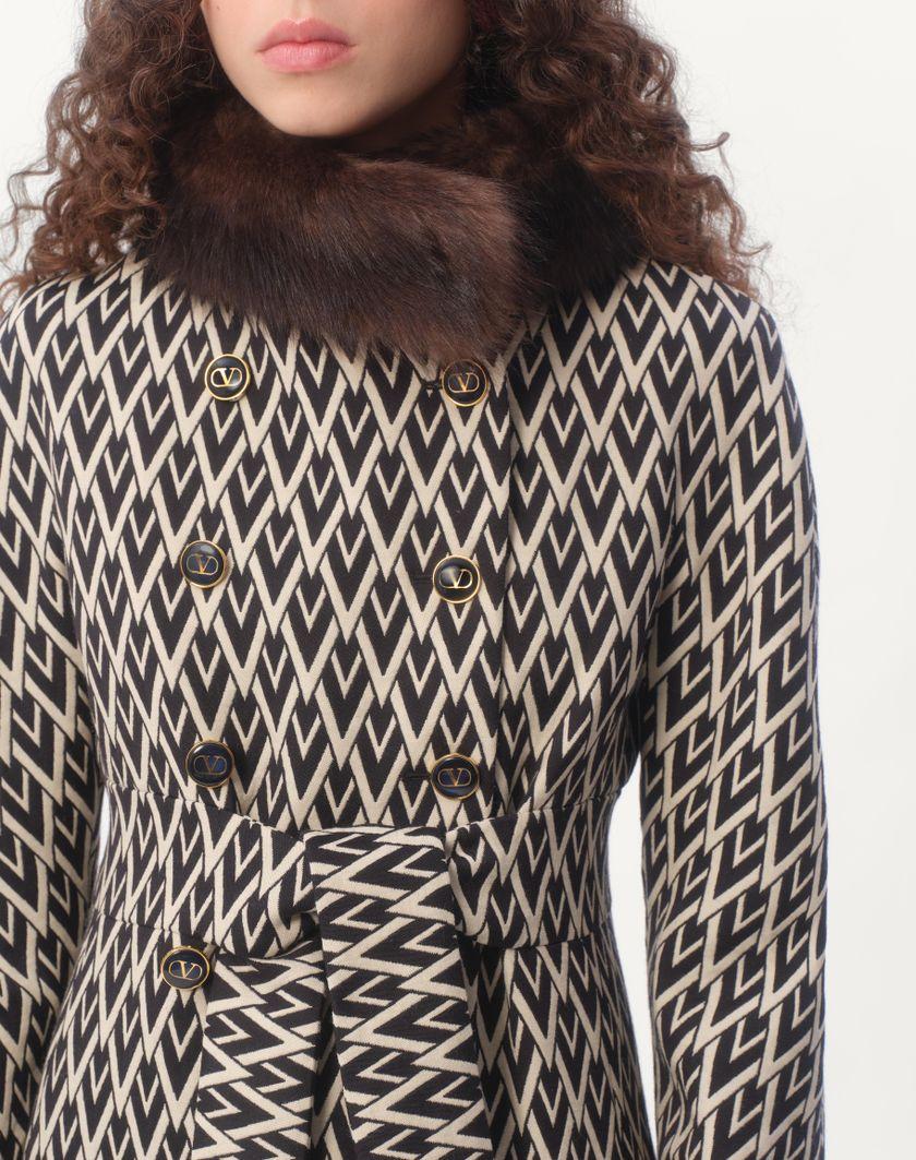 Valentino Handbags Cappotto In Jacquard Toute La V per Donna in Nero/avorio | Valentino IT Economico