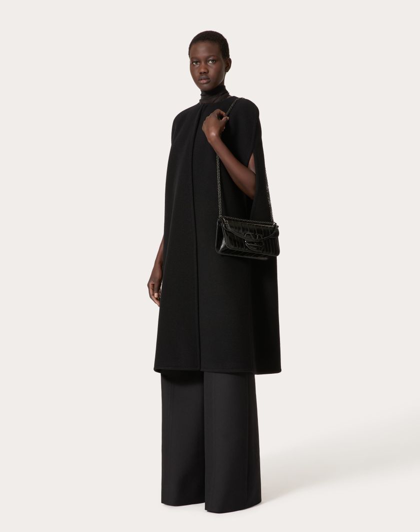 Valentino Handbags Cappa In Fluffy Cachemire Blend per Donna in Nero | Valentino IT Saldi